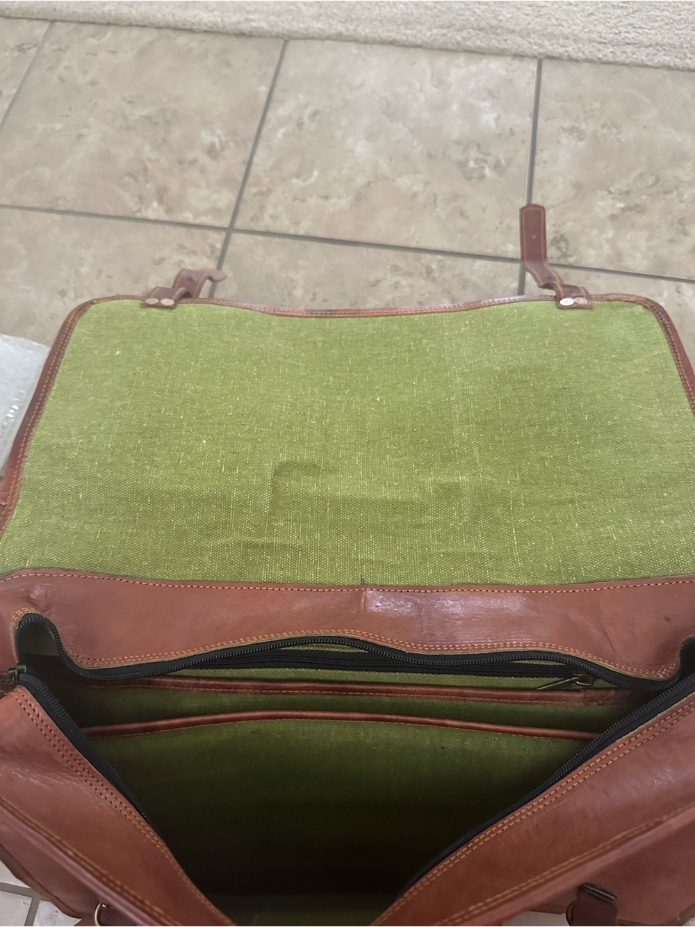 LEATHER MESSENGER BAG - Picture 4 of 7